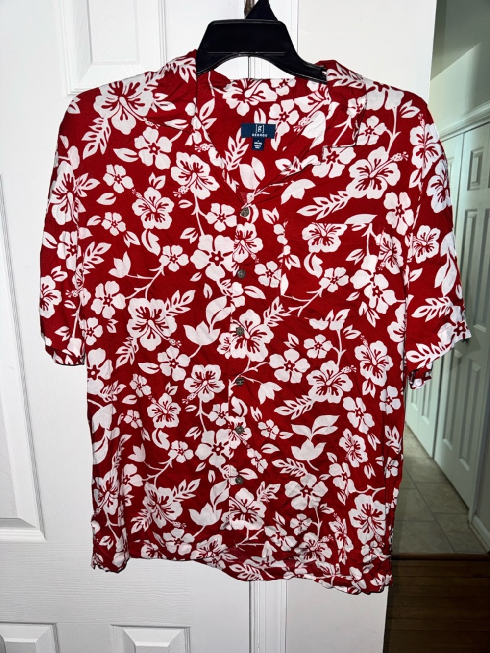 George Men’s Hawaiian Shirt L NWT Red White Hibiscus Floral Rayon Aloha Camp Top